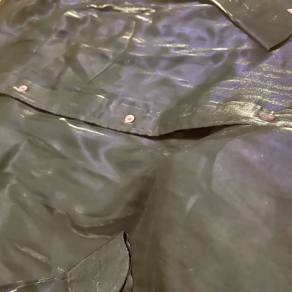 Tissot Botton up shirt colour changing - Picture 2 of 4